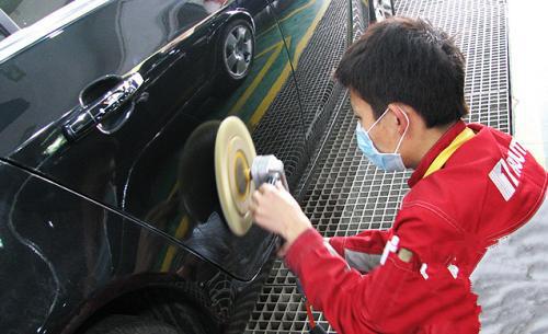 汽车做一个钣金多少工资(汽车钣金工作的薪资水平探究)